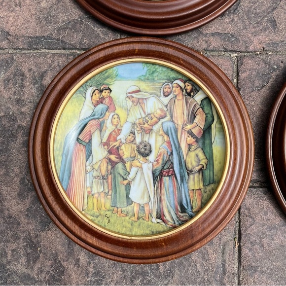 Vintage Plates & Frames. Love Divine, Story, Lord’s My Shepherd, Away in Manger - Picture 3 of 10